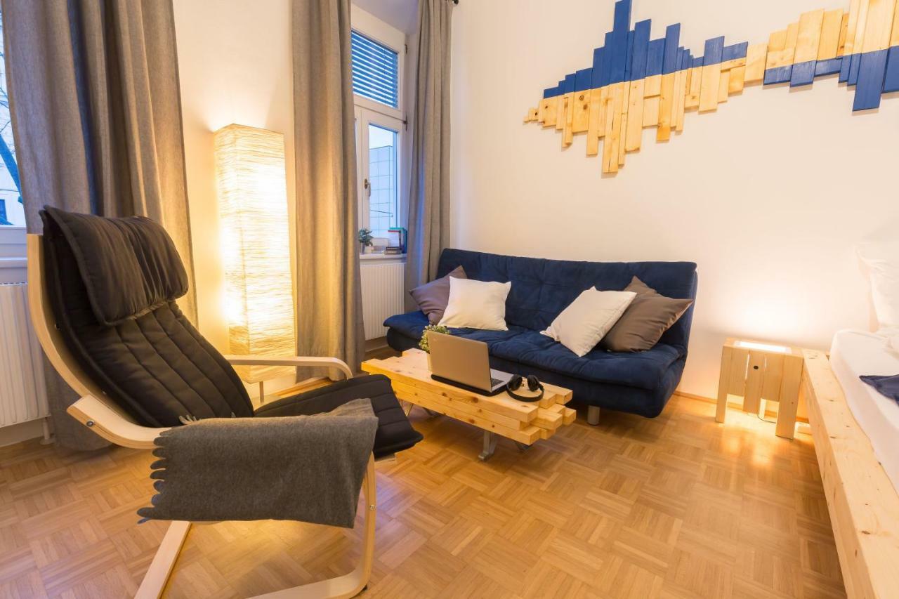 Stunning Station Apartment Wien